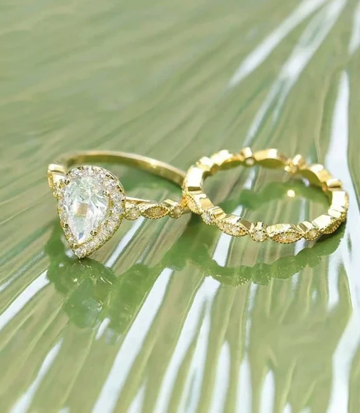 925-Sterling-Silver-Yellow-Gold-1.5ct-Pear-Cut-Pave-Engagement-Ring-03