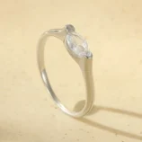 Marquise-Shaped-Solitaire-Cute-Ladies-Engagement-Ring-01