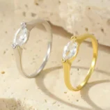 Marquise-Shaped-Solitaire-Cute-Ladies-Engagement-Ring-03