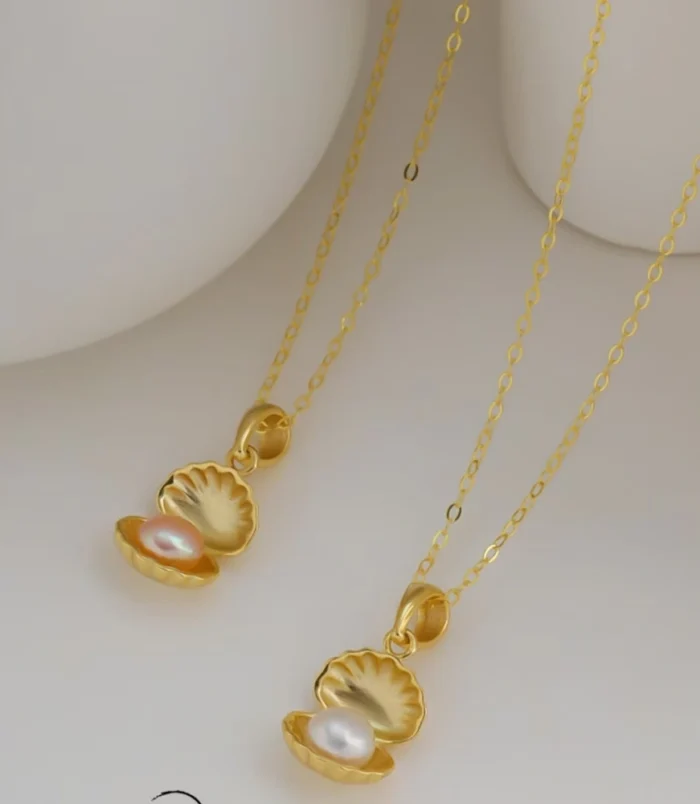 Sterling-Silver-Shell-and-Natural-Freshwater-Pearl-Necklace-02